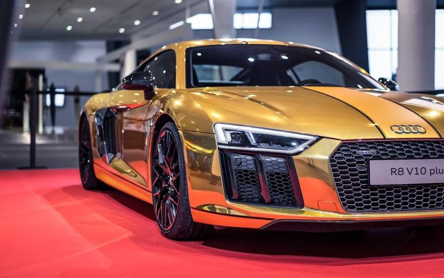  Audi R8 V10 Plus Goldenes Lenkrad 2015 года  (фото 6 из 6)